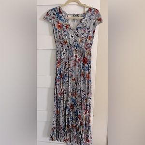 Beautiful dress worn a couple times.